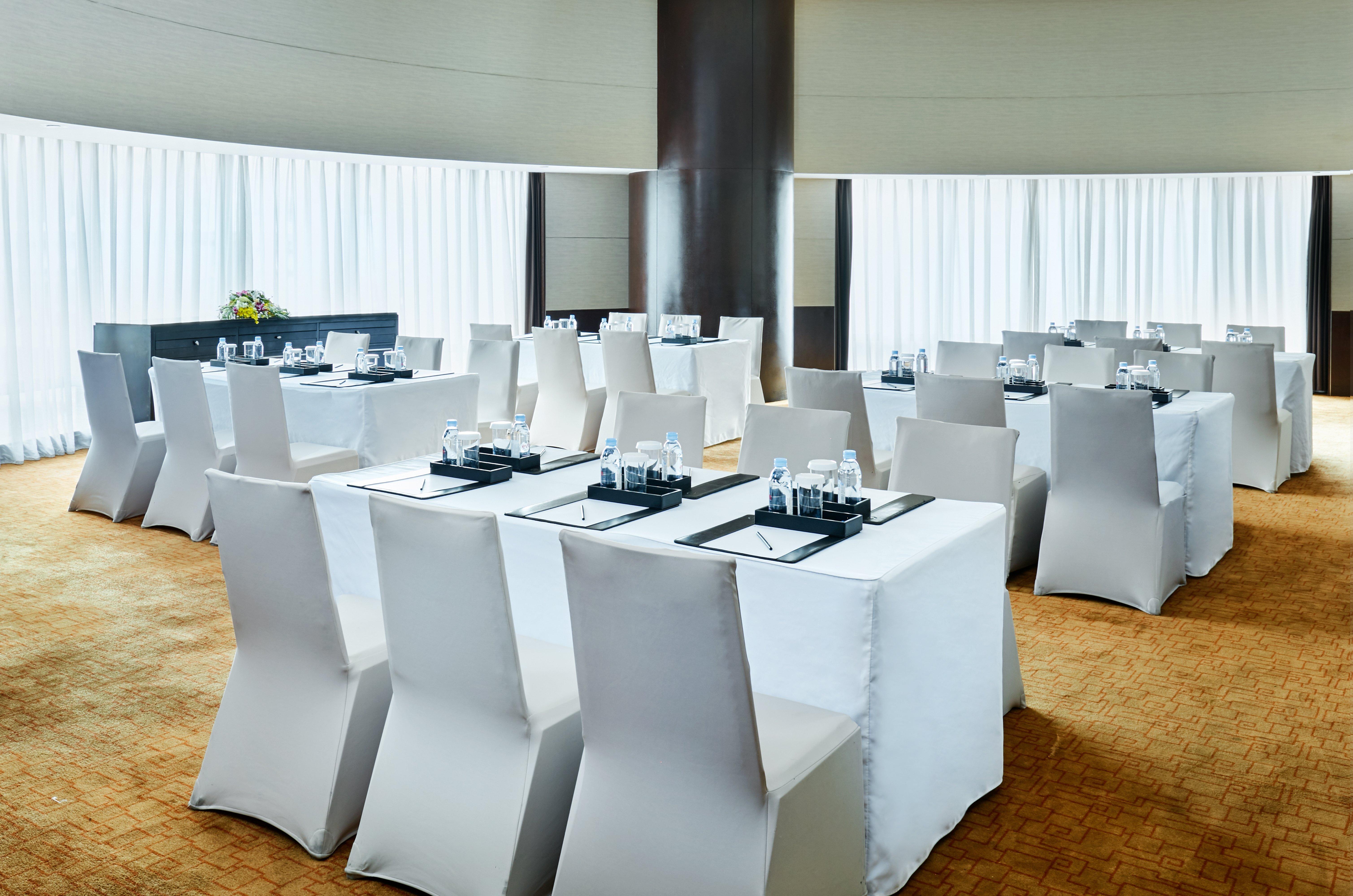 Intercontinental Shanghai Pudong By Ihg Luaran gambar